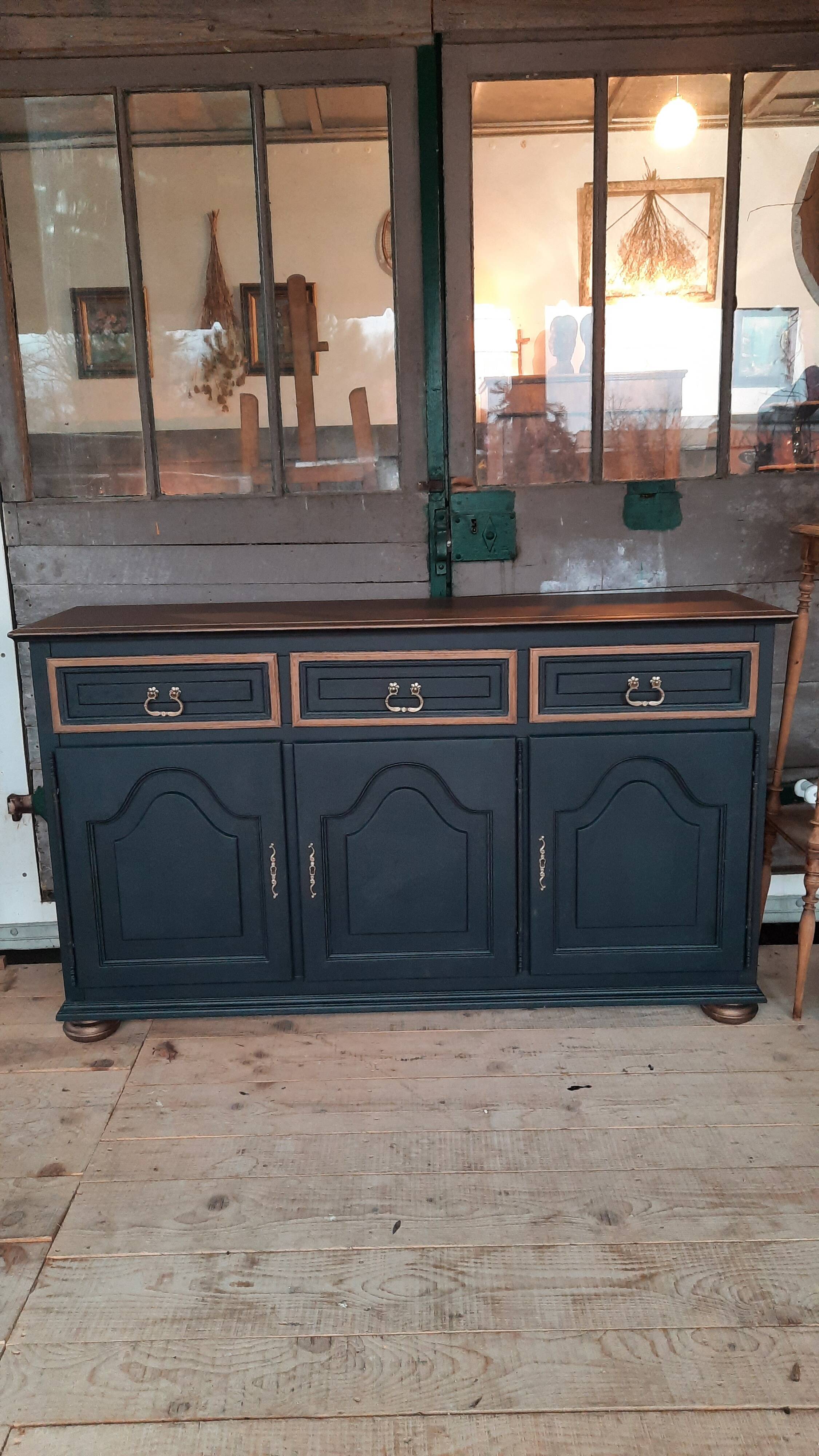 Sideboard
