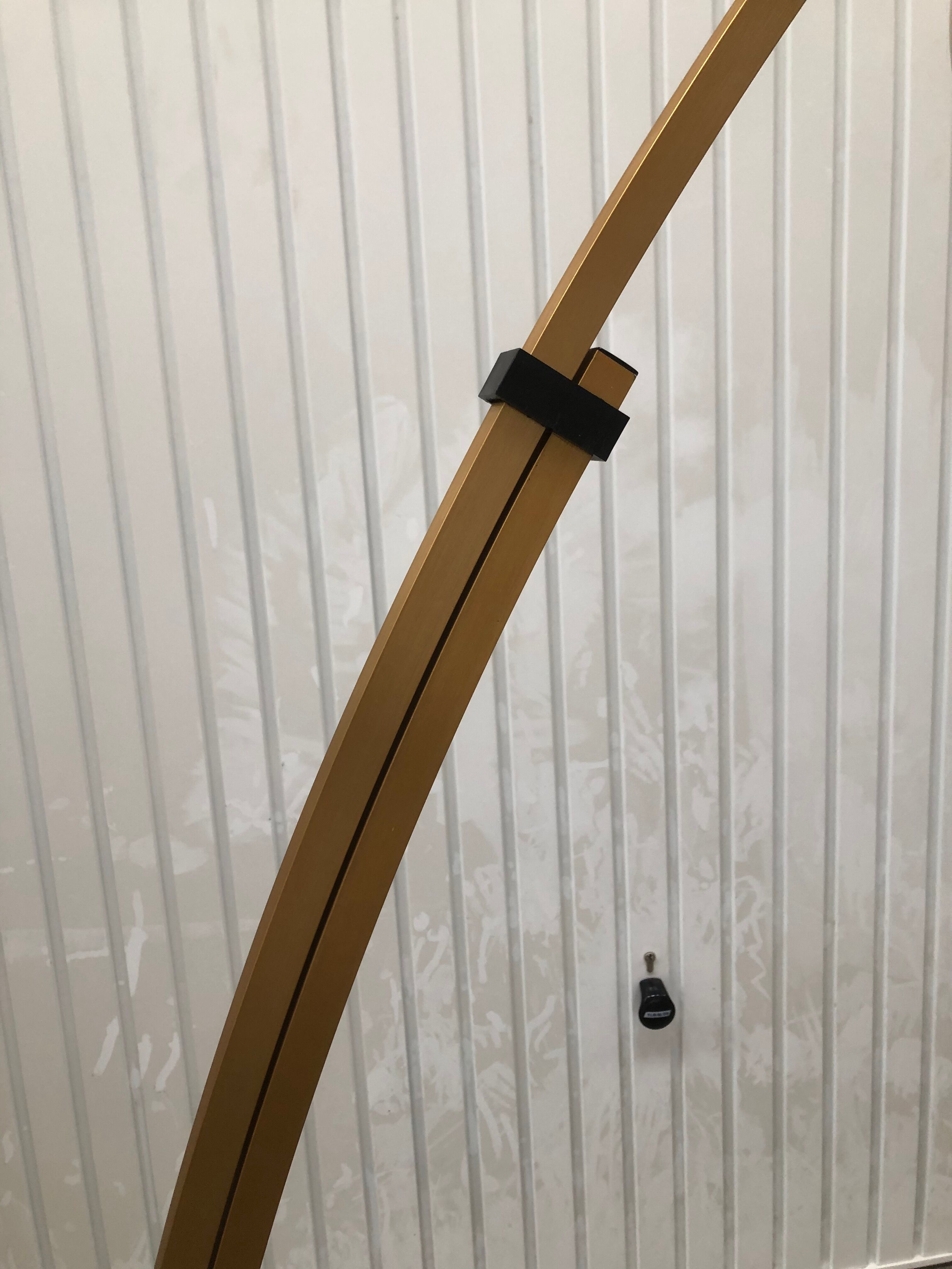 Lampadaire arc doré design des années 70