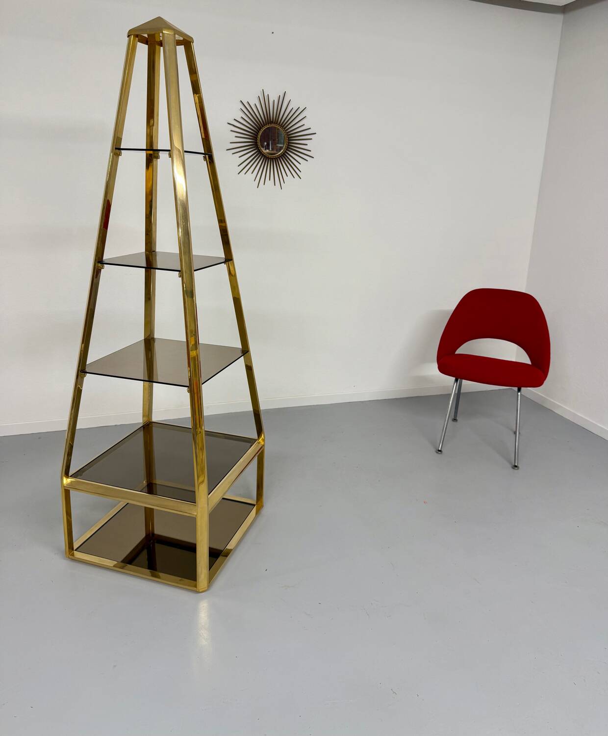 Pyramid Shelf, Hollywood Regency design, Gold Brass, Smoked Glass, 1960s