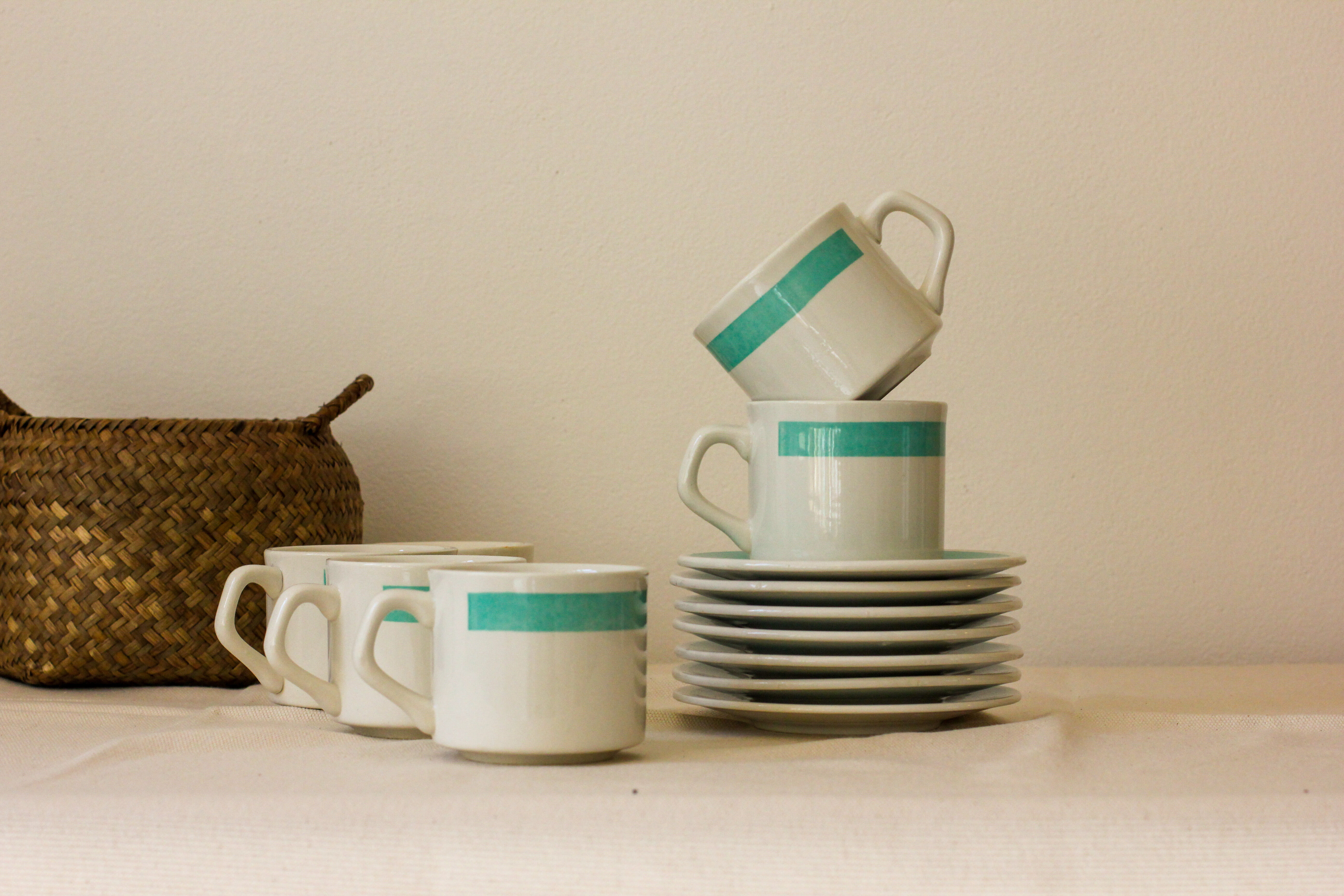 Coffee/tea set of 6 cups and assorted cups - Oxford Model 4979 Brazil