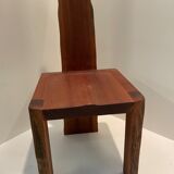 Chaise en bois massif
