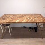 Sale of solid wood table
