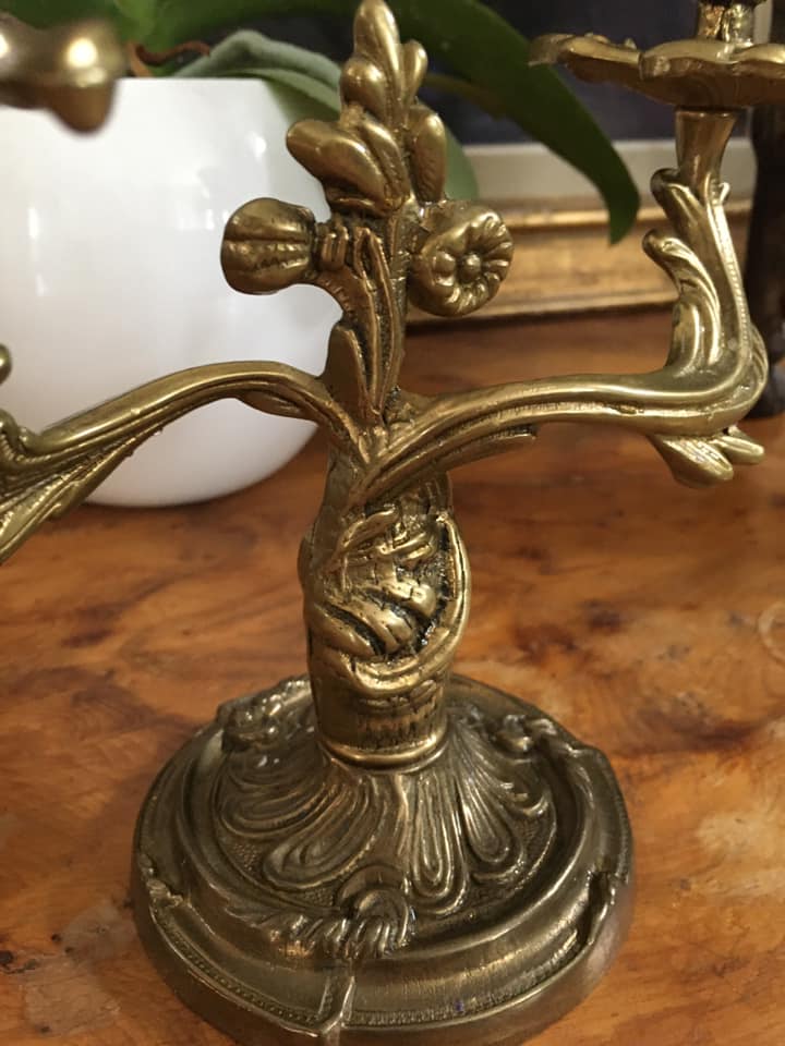 Two-pointed bronze chandelier