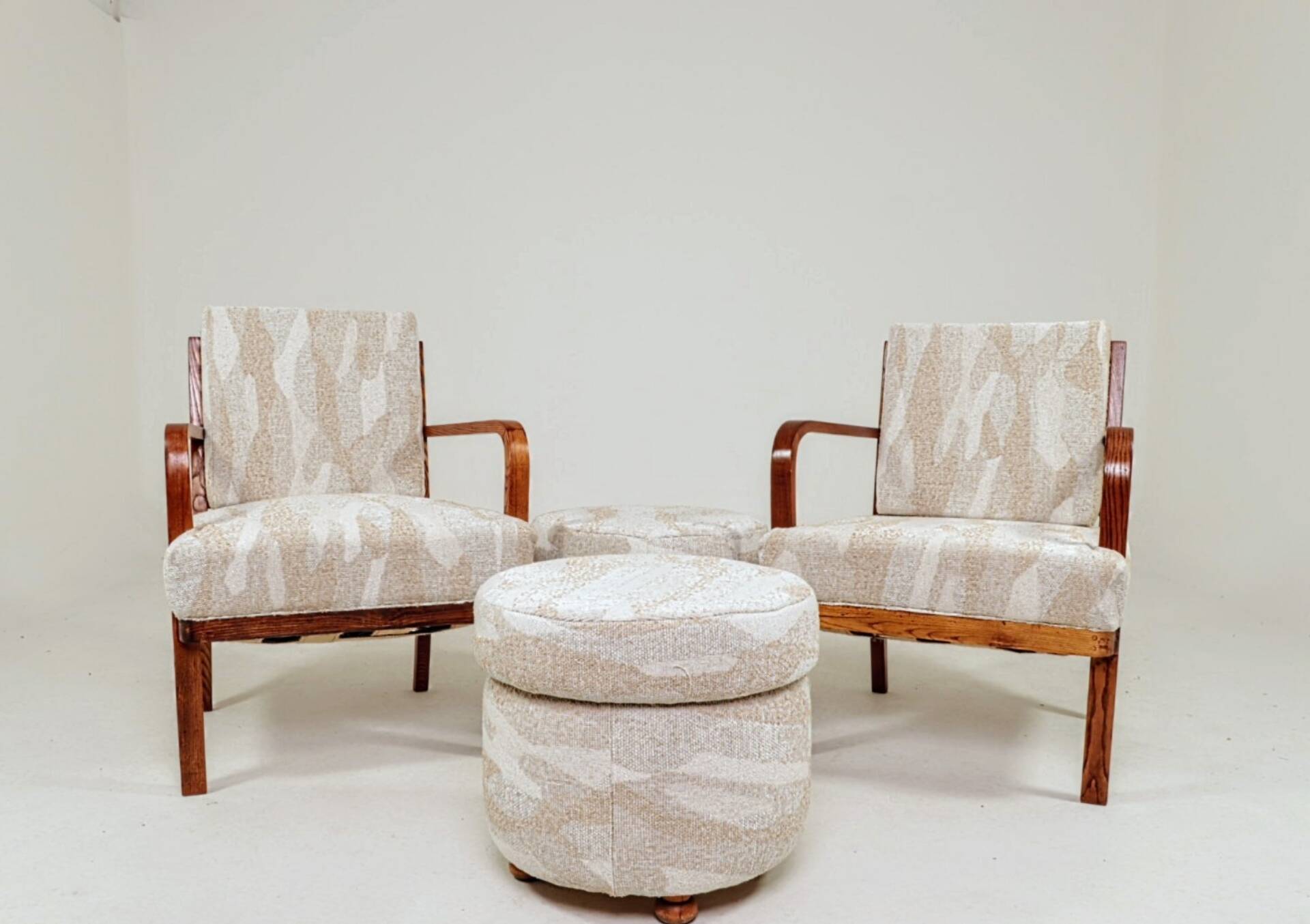 Vintage armchairs from the 1930s in ash wood and jacquard fabric.