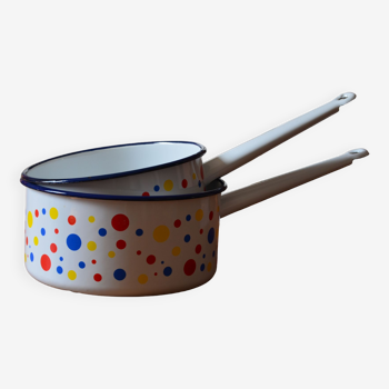 Duo of enamelled pans