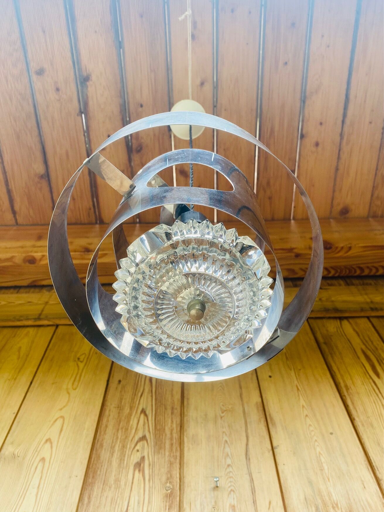 Suspension in chrome metal and glass from the 70s