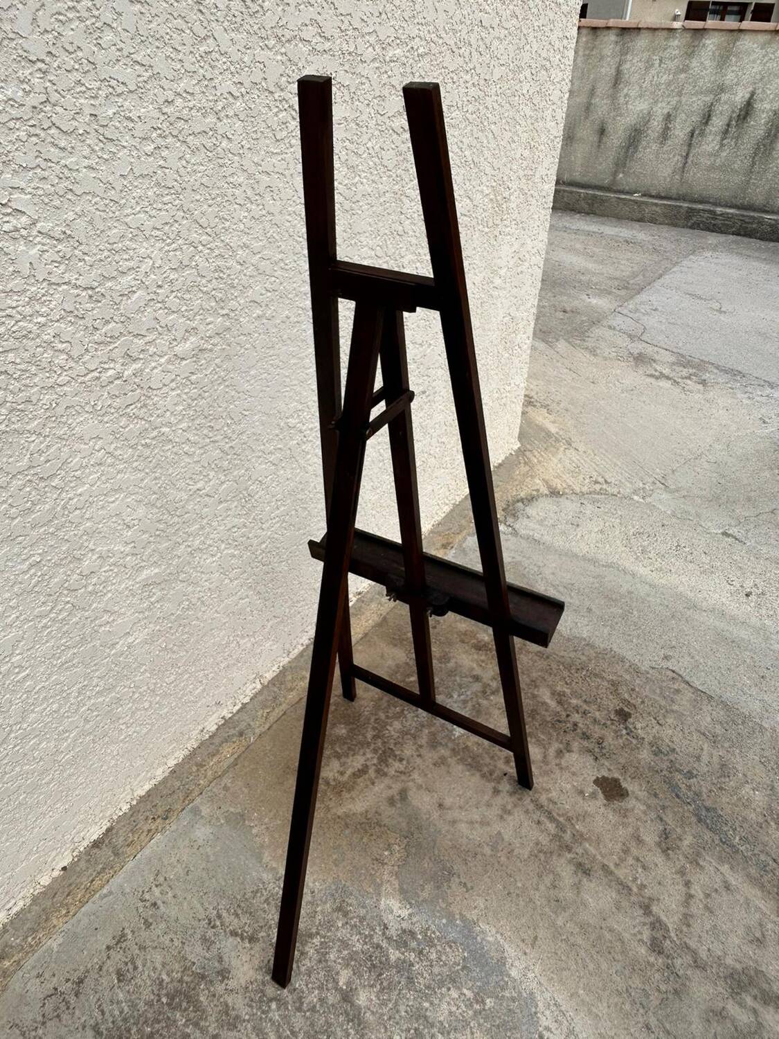 Wooden easel