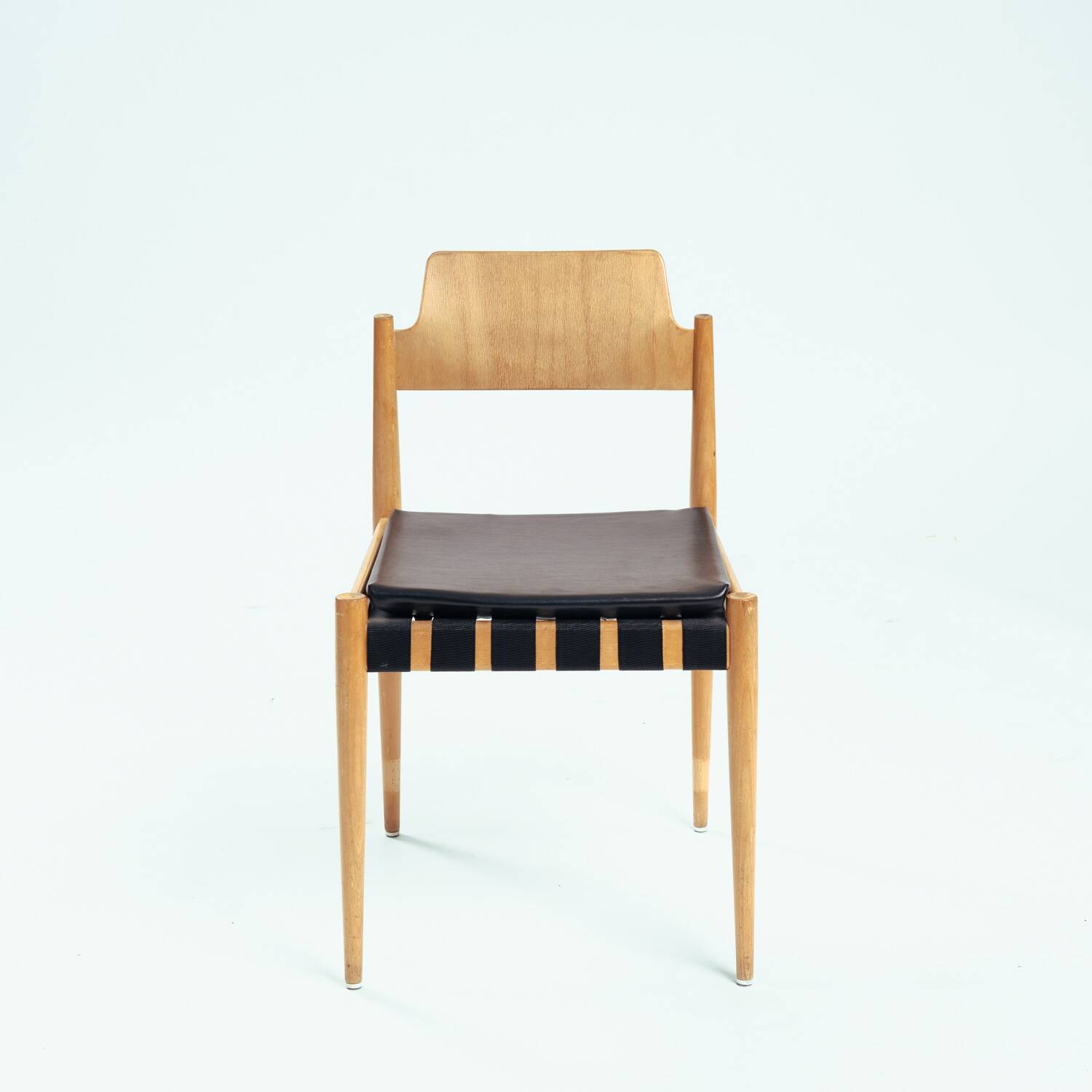 Egon Eiermann se 119 chair