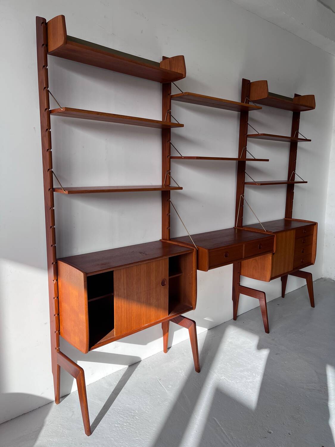 Bibliothèque norvégienne en teck, années 1960