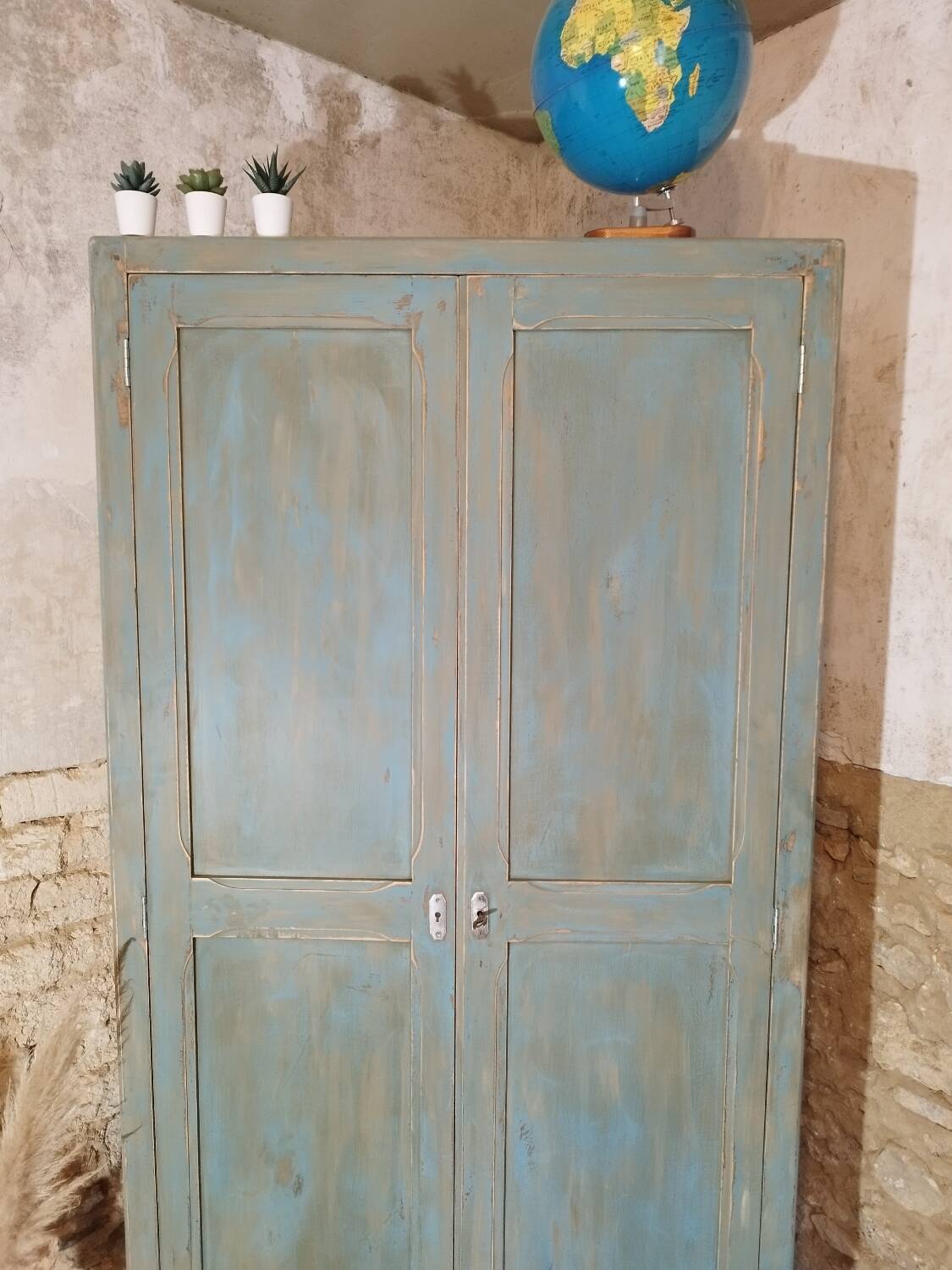 Armoire parisienne