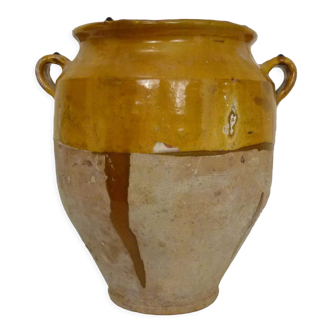 Varnished yellow confit pot, south-west of France. Conservation jar. XIXth