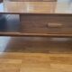 Table basse miliboo en noyer