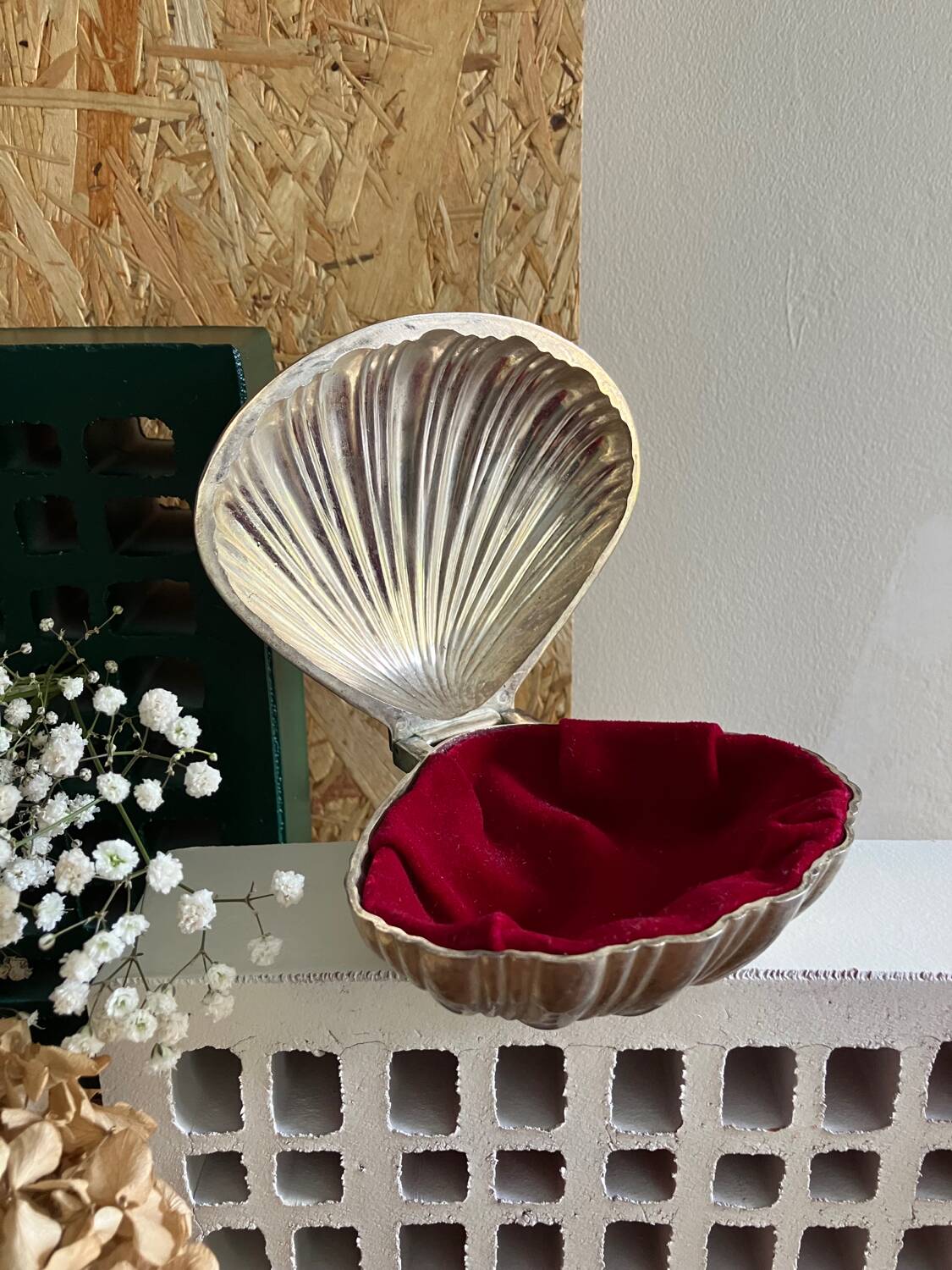 Shell jewelry box