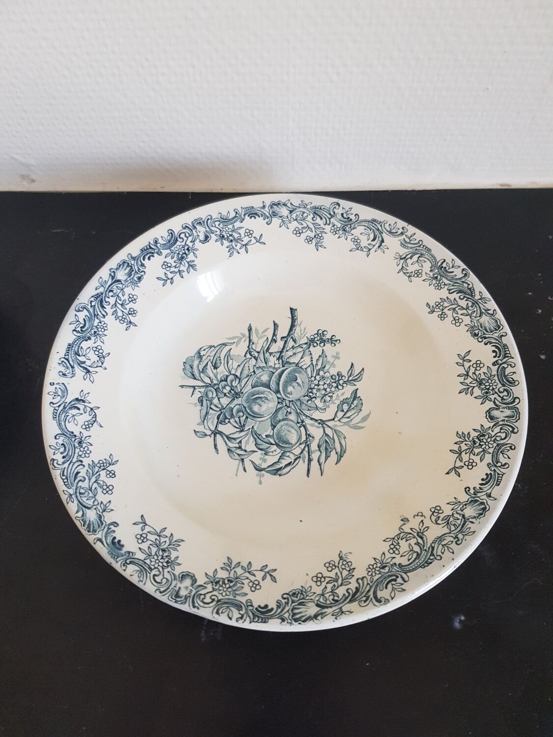 Set of 6 hollow plates iron earth