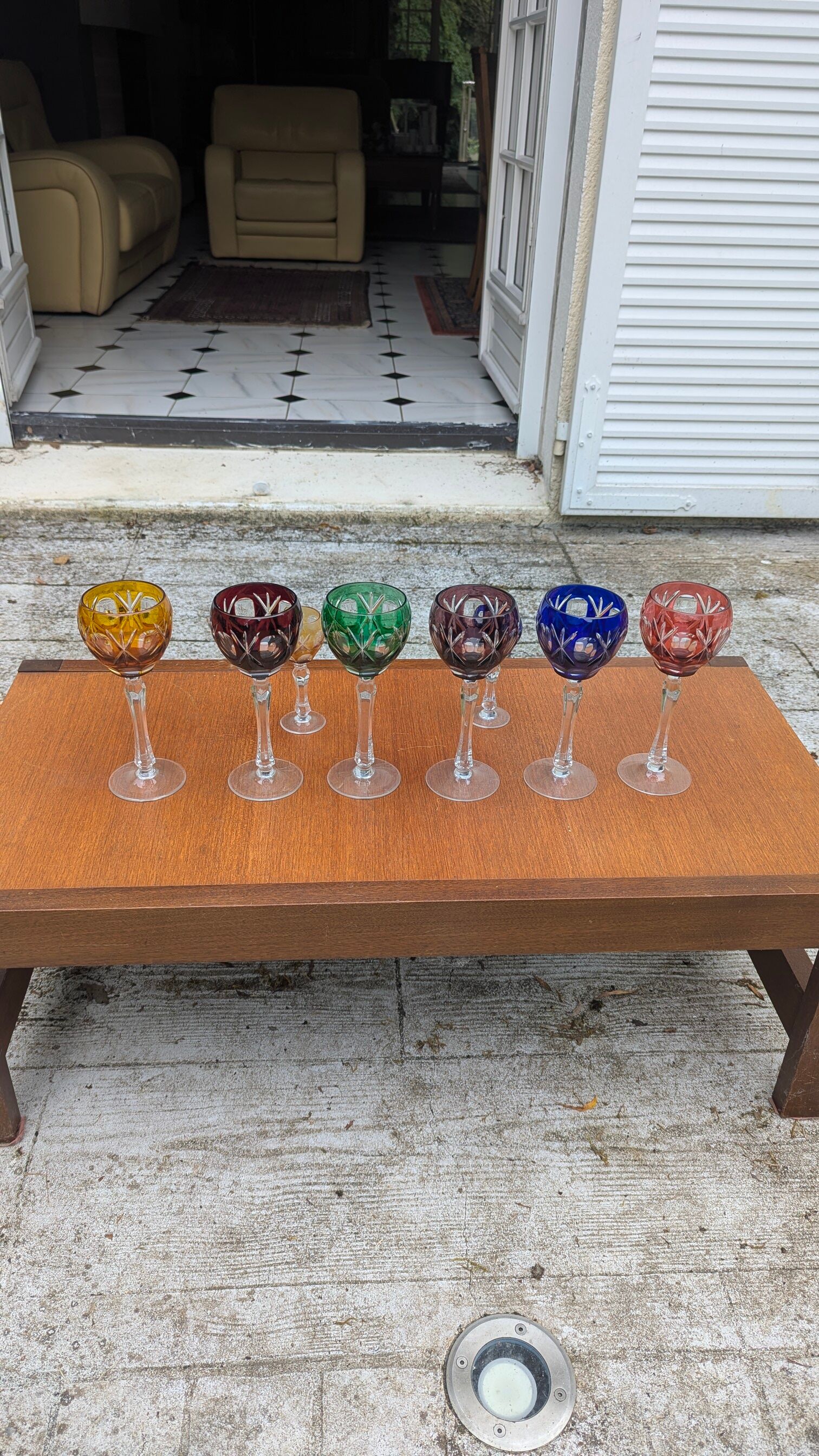 Many cut crystal Roemer glasses (Rhineland wine glasses)