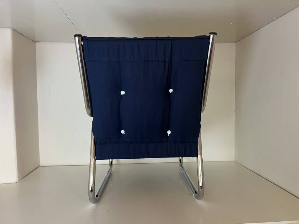 Fauteuil tubulaire chromé bleu années 70 Space Age
