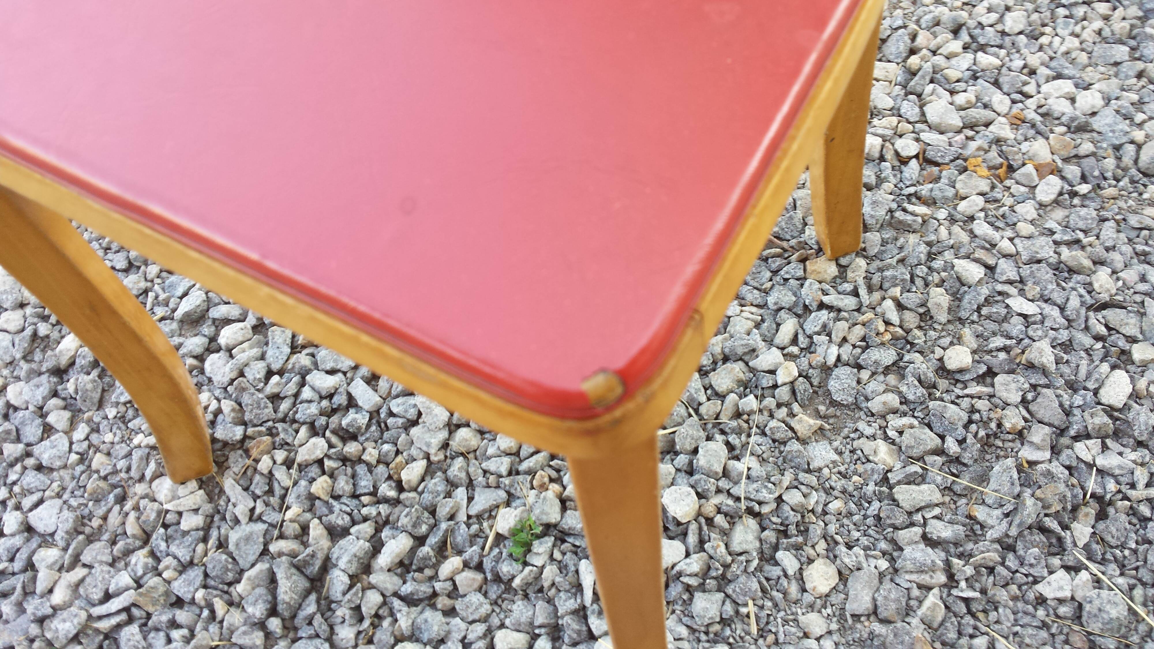 Lot of 4 vintage red chairs