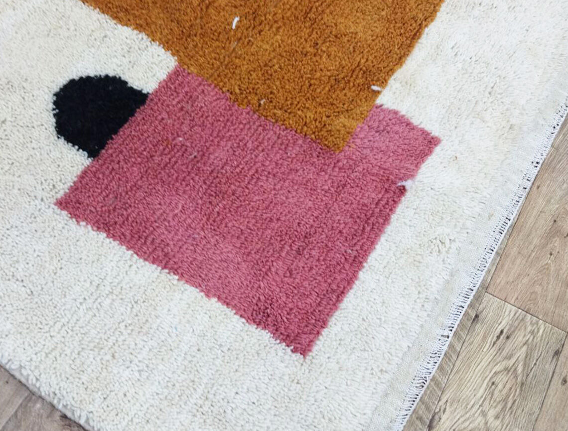 Handmade moroccan berber carpet 217 x 158 cm