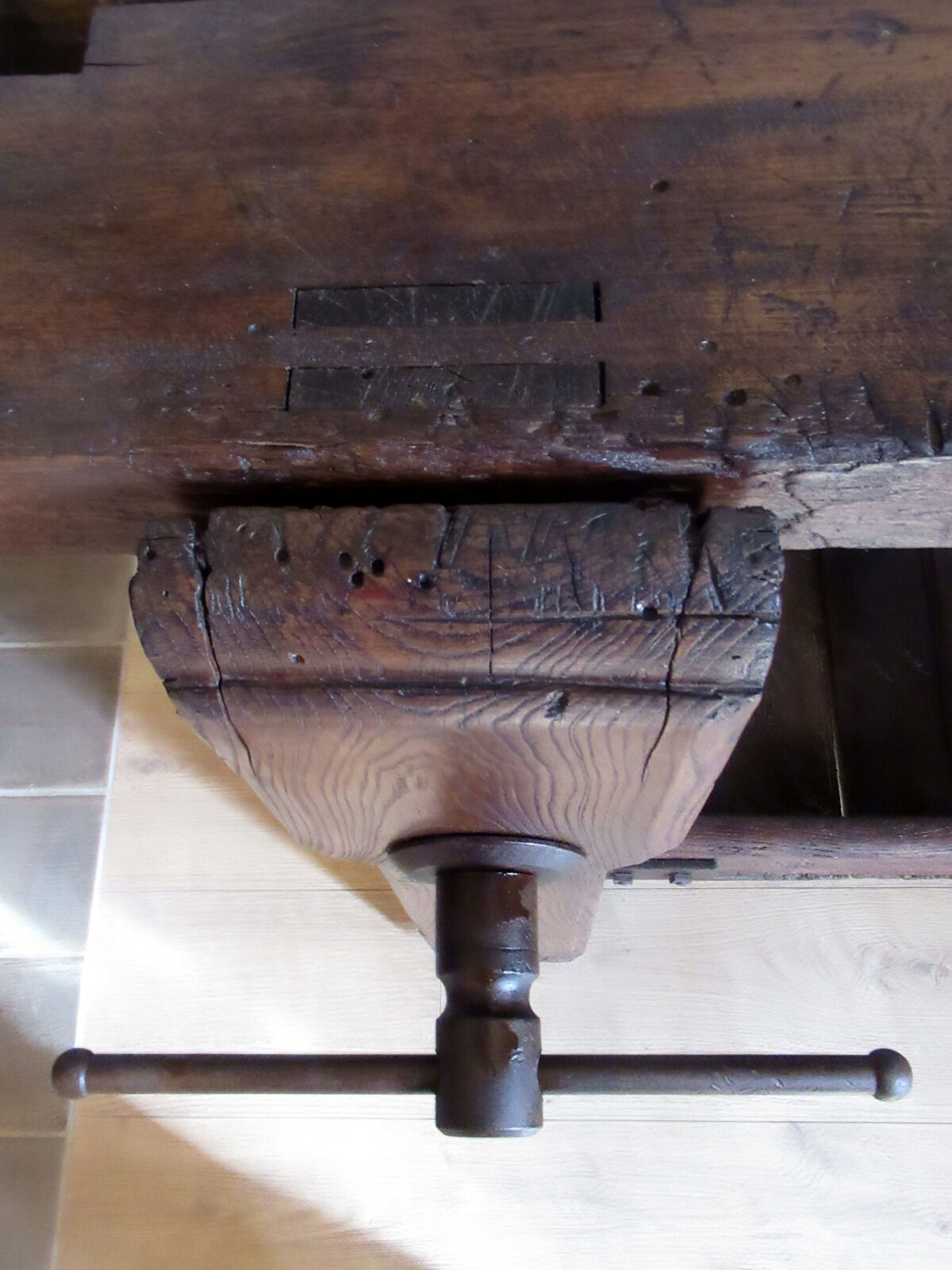 Workbench in oak, beech top