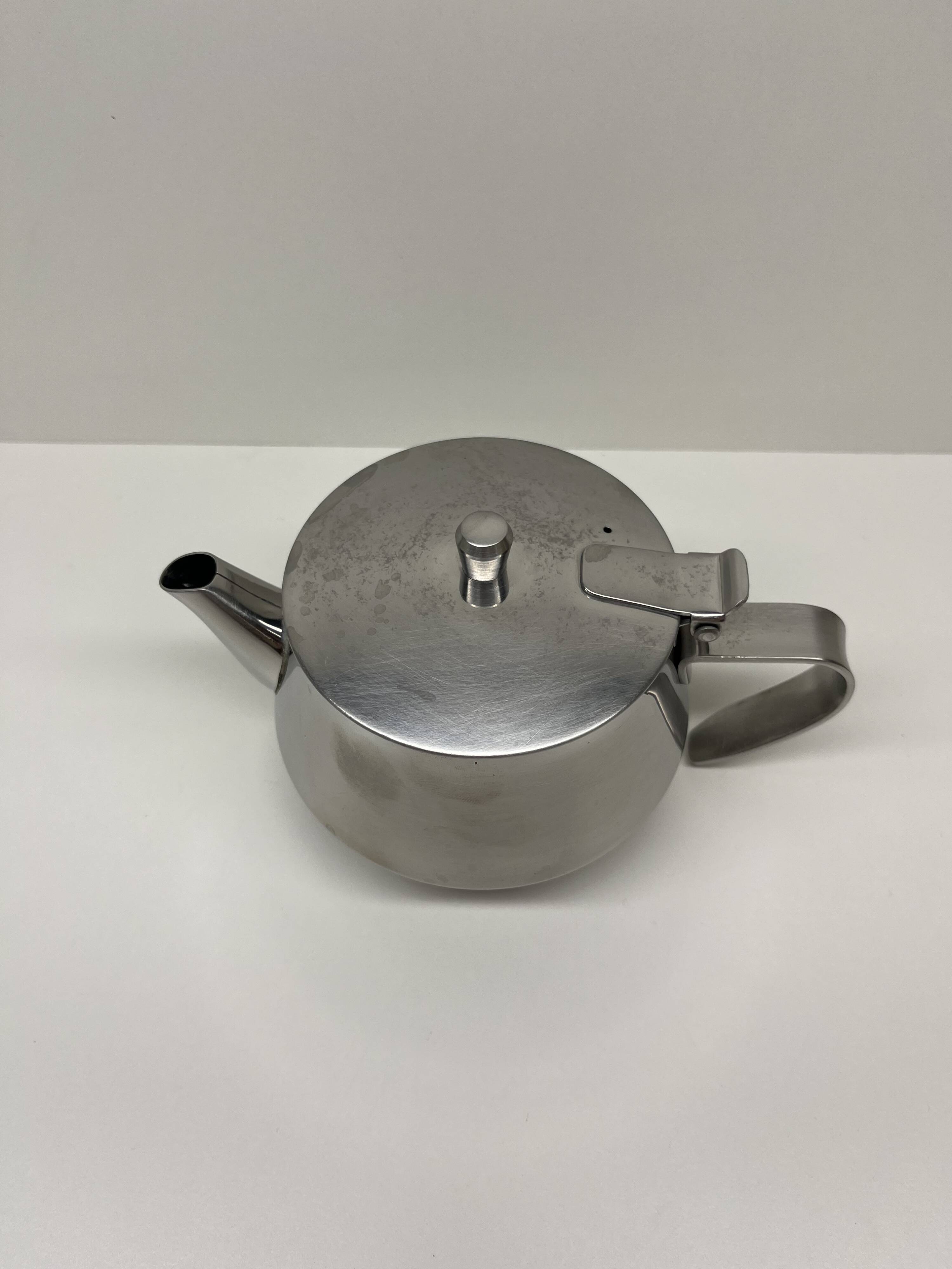Stainless steel teapot