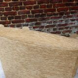Fauteuil en velour beige et franges