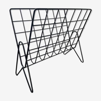 Vintage wired metal magazine rack