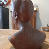 Bust woman of the 50s in terracotta