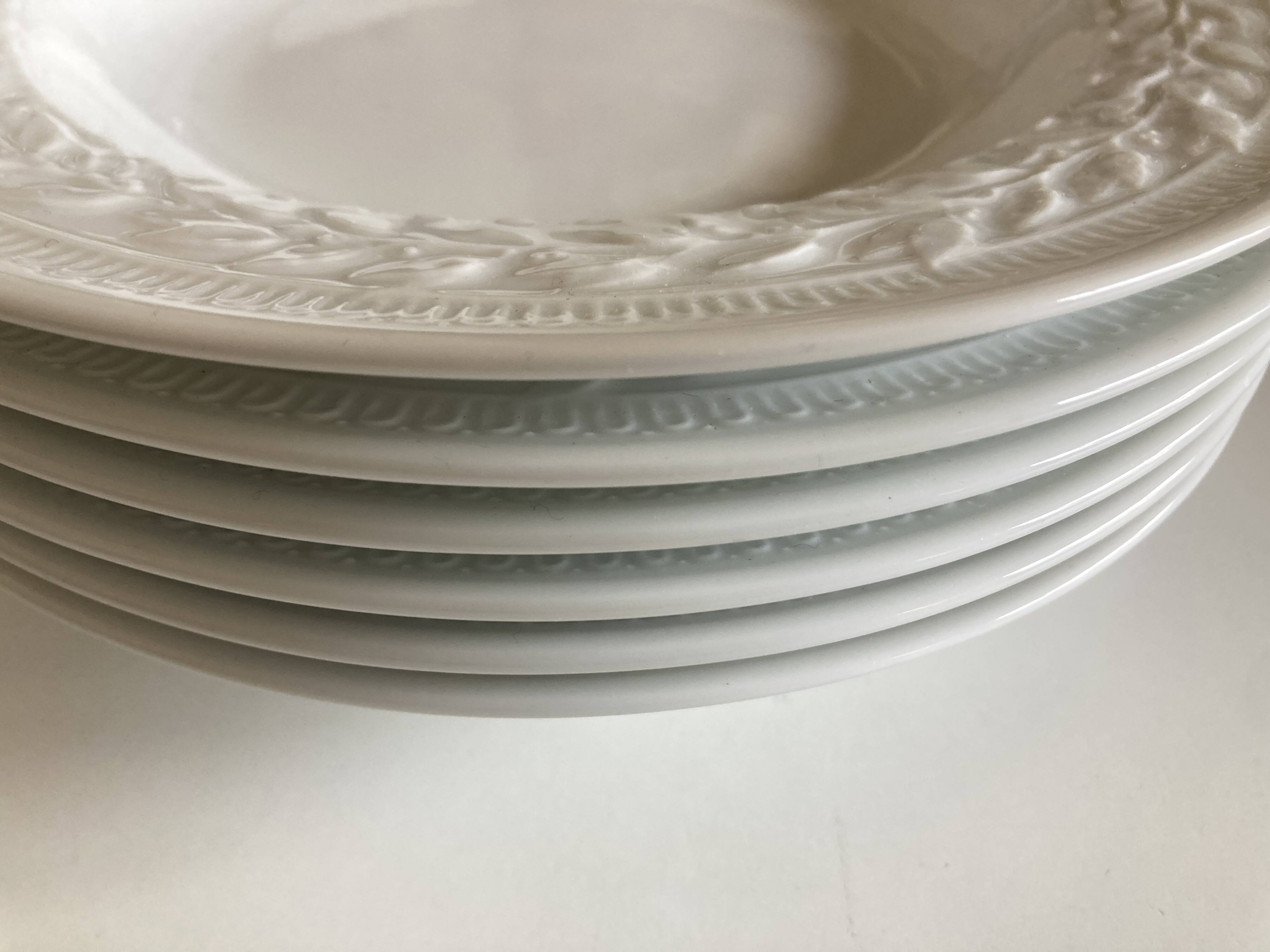 set of 6 Bernardaud Louvre neo-classical plates with laurel wreath
