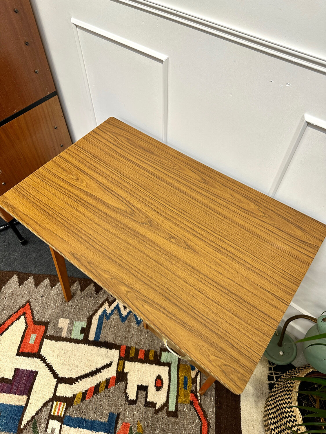 Desk formica compass legs