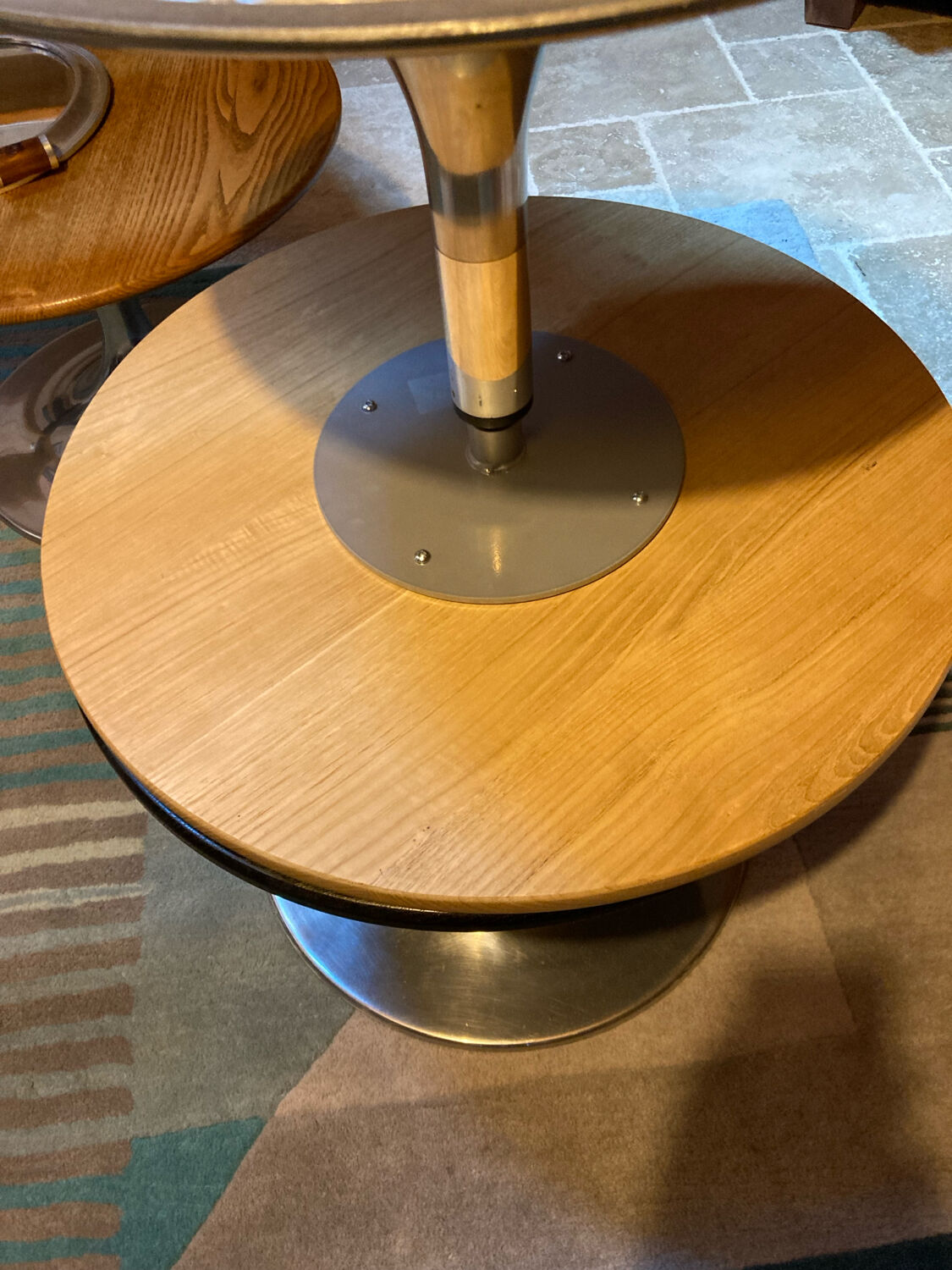 Tulip leg coffee table