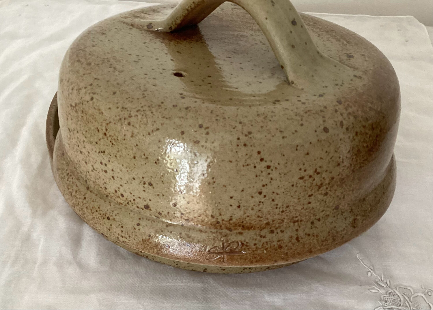 Cheese dome plate Stoneware