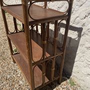 Étagère en rotin vintage