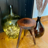 Tripod stool feet compass