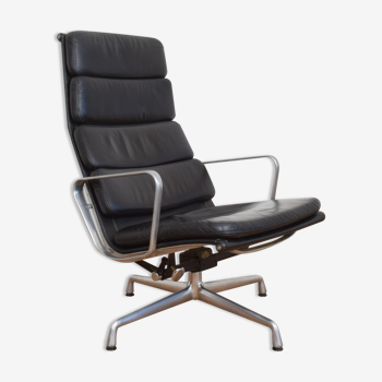 Model EA222 lounge chair by Ray & Charles Eames for Vitra, 1980s