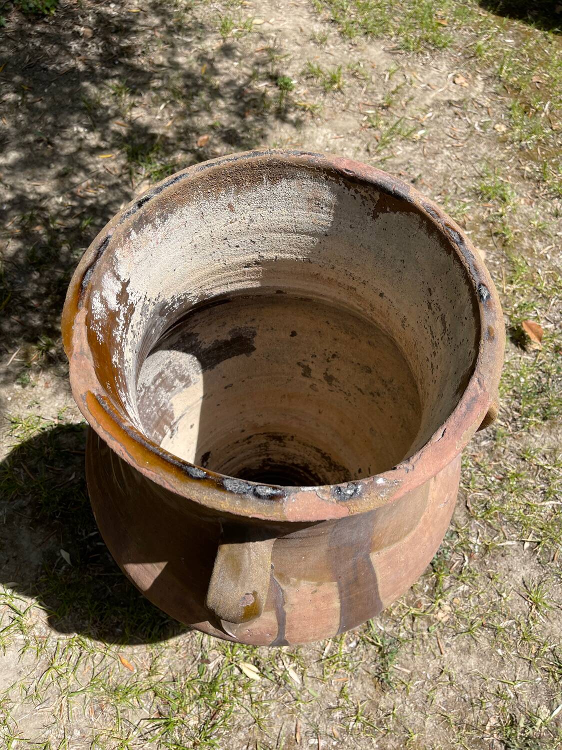 Ancient terracotta pottery jar