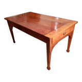 Farm table