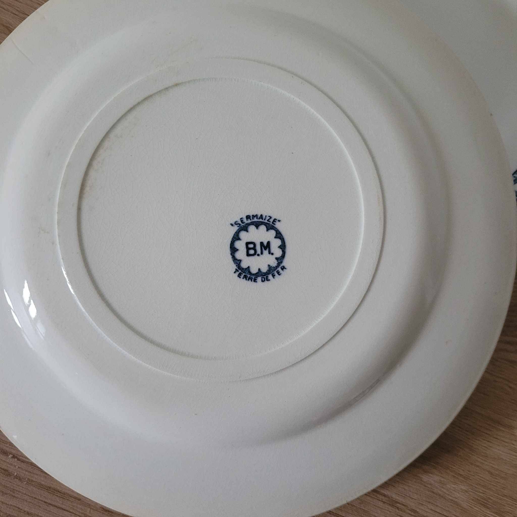Set of 6 Terre de Fer plates from Sermaize