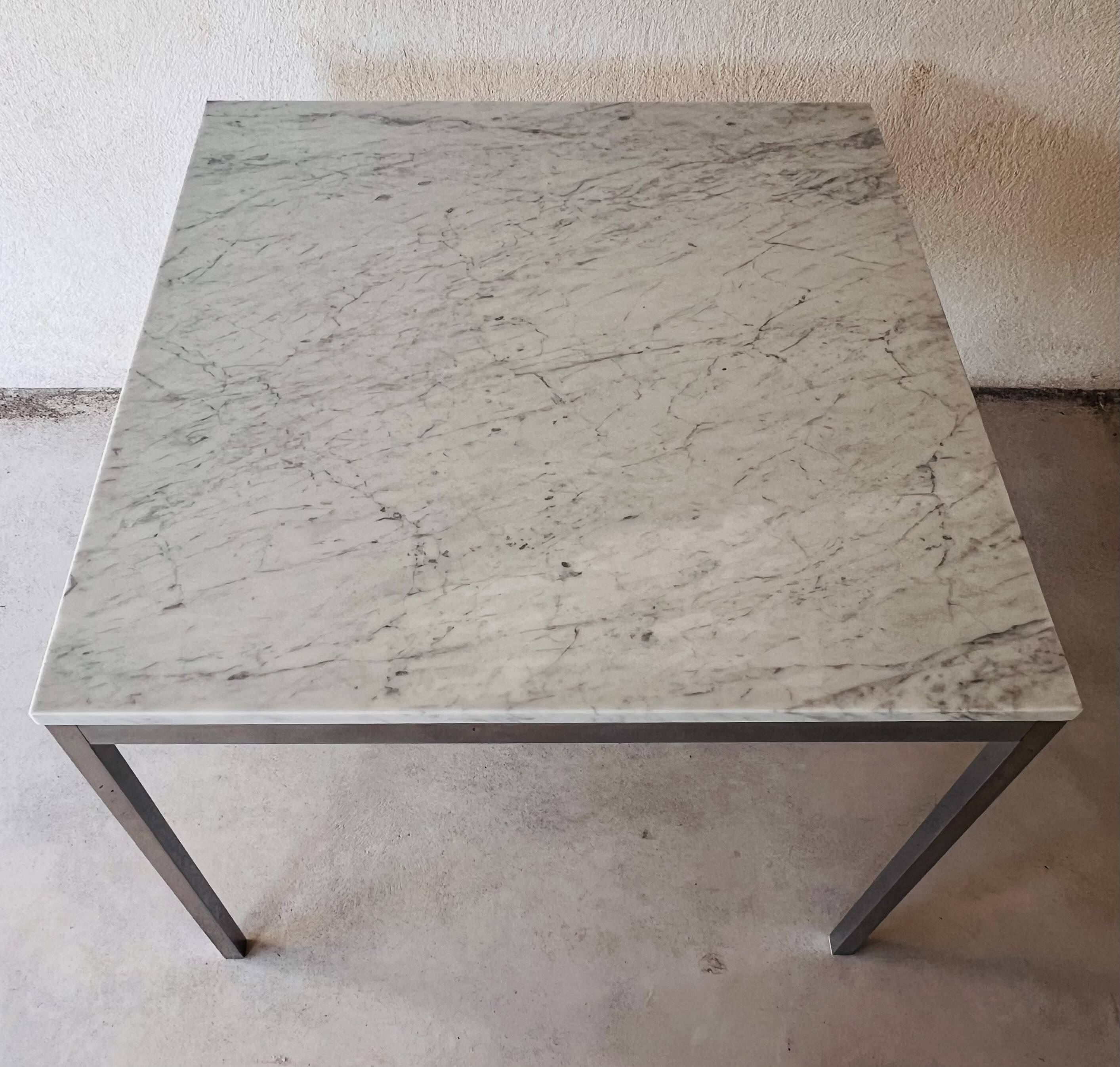 Table à manger dans le style de Knoll, Italie années 90