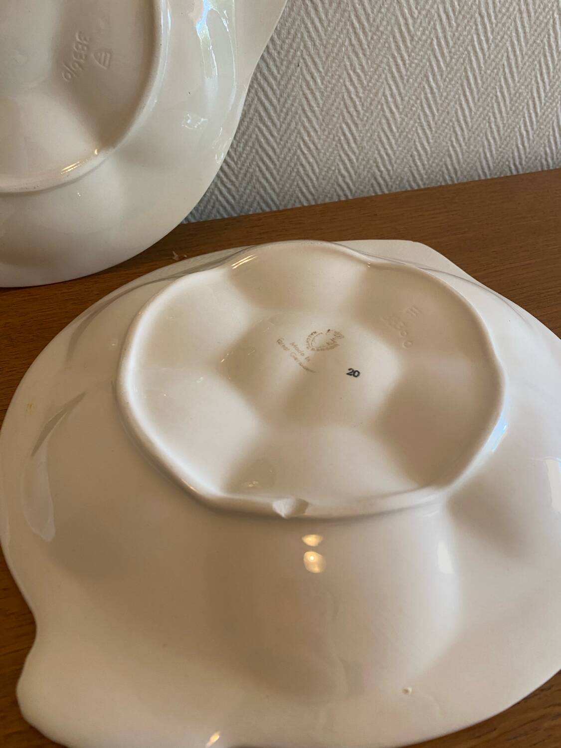 Fish-shaped oyster plates West Germany