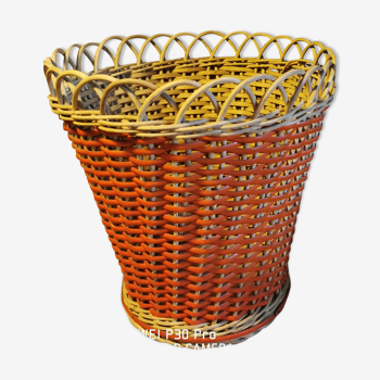 Wicker pot cache