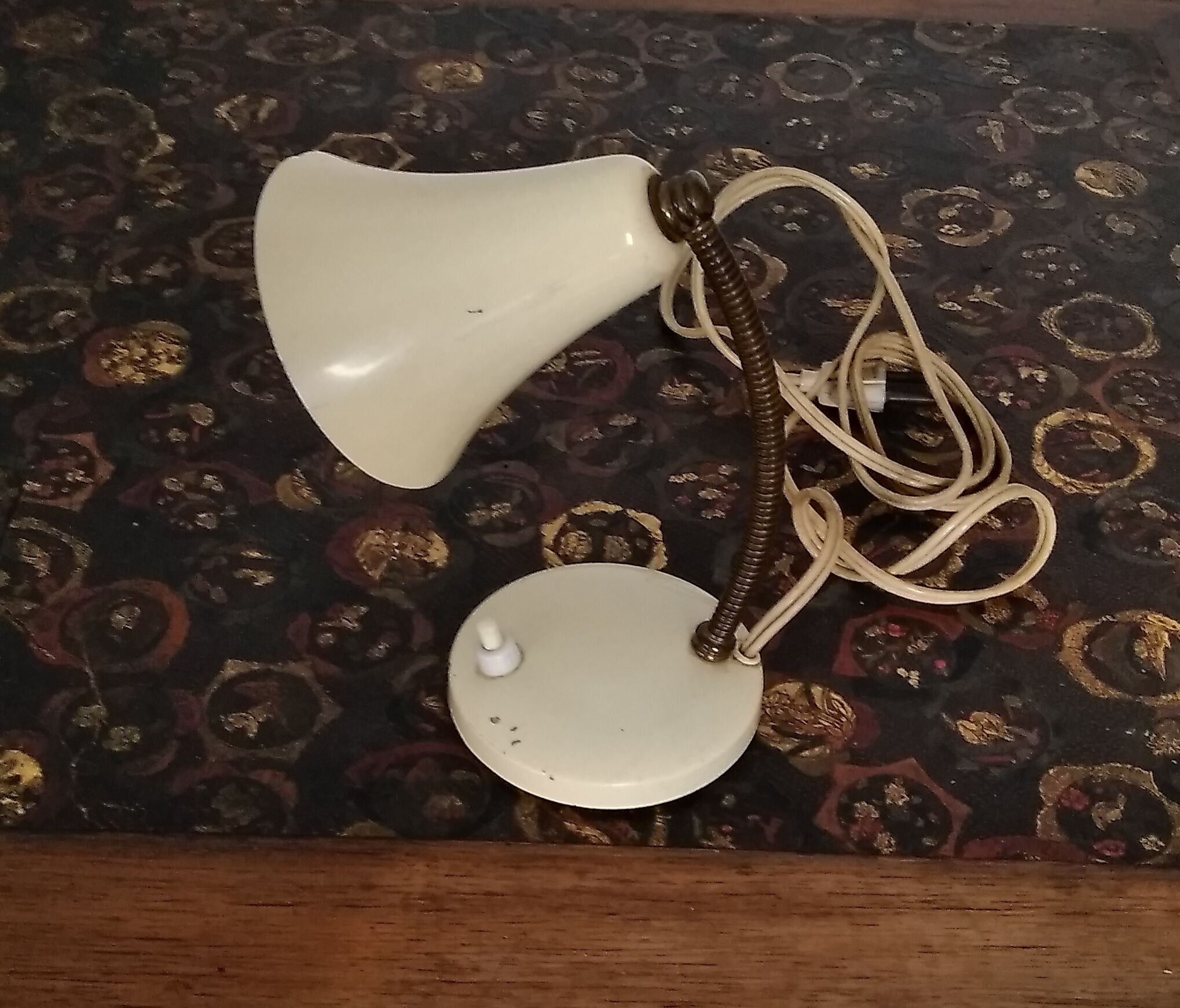 Desk lamp or bedside