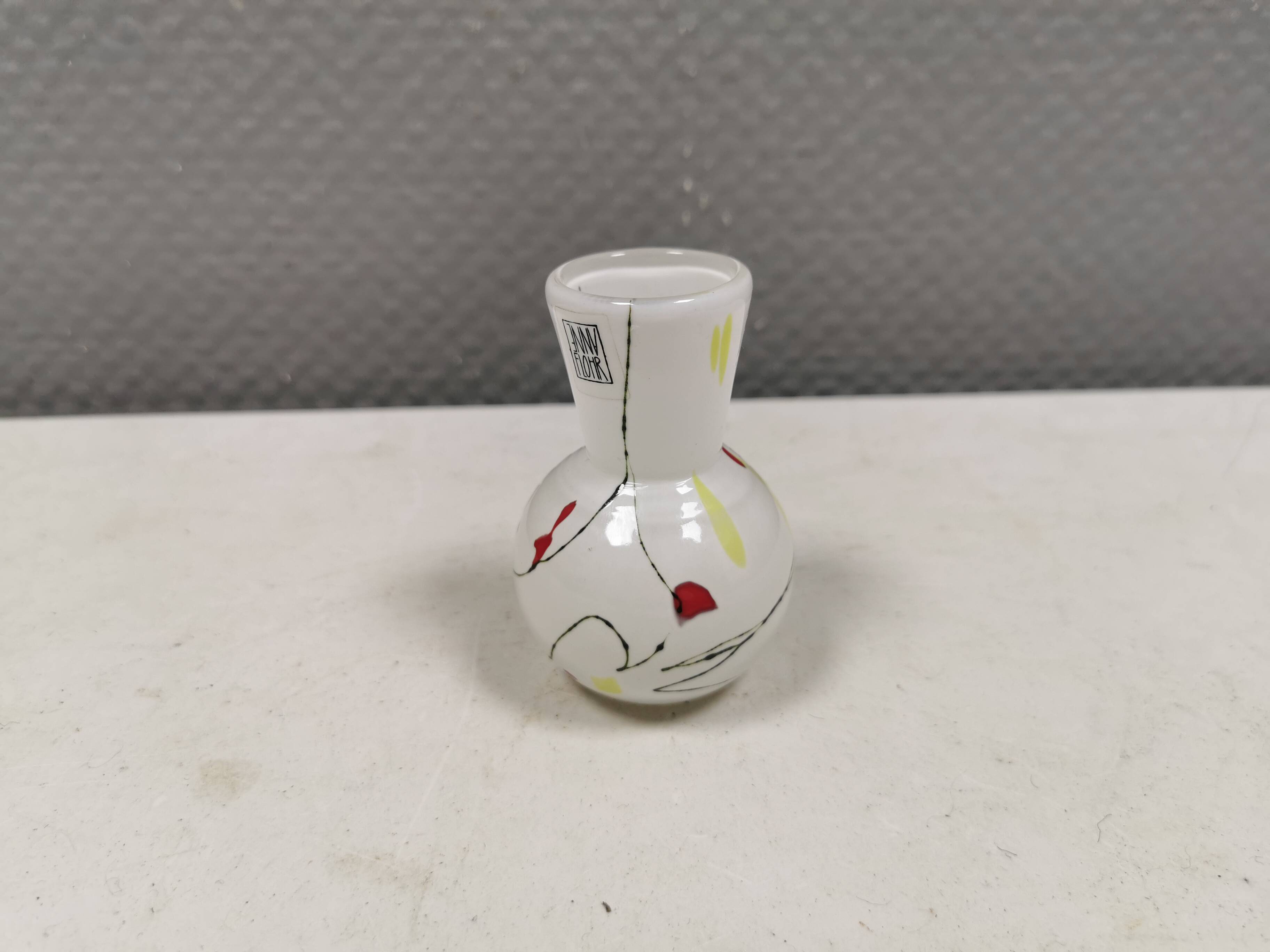 Magnifique vase en trou de serrure de la verrerie Anna Flohr