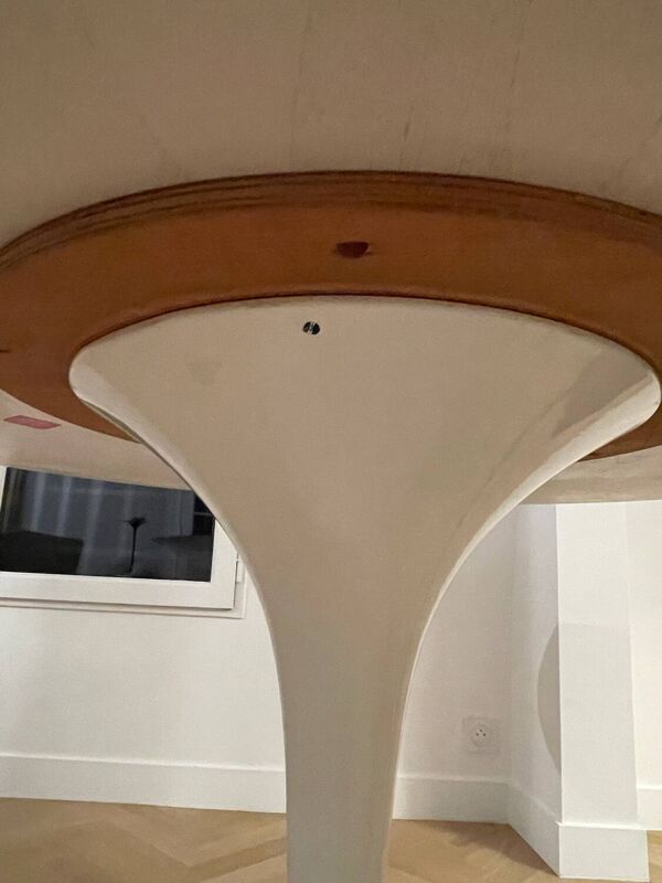 Table Eero Saarinen ronde 137cm édition Knoll Vintage