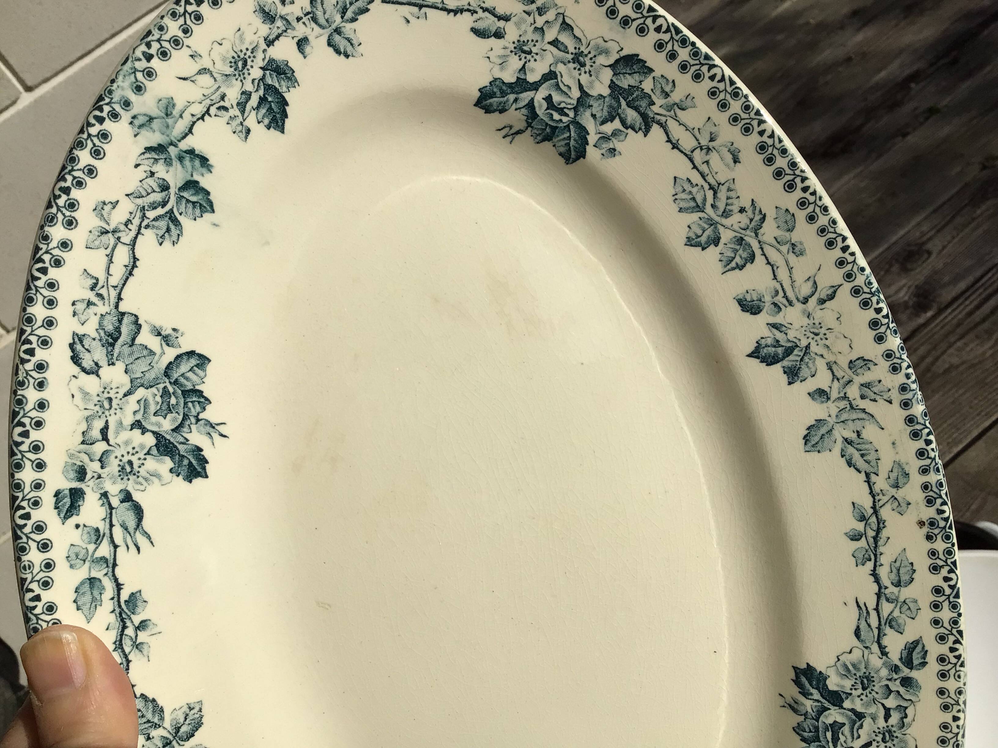 Terre de Fer Guadeloupe Debray gray blue dish