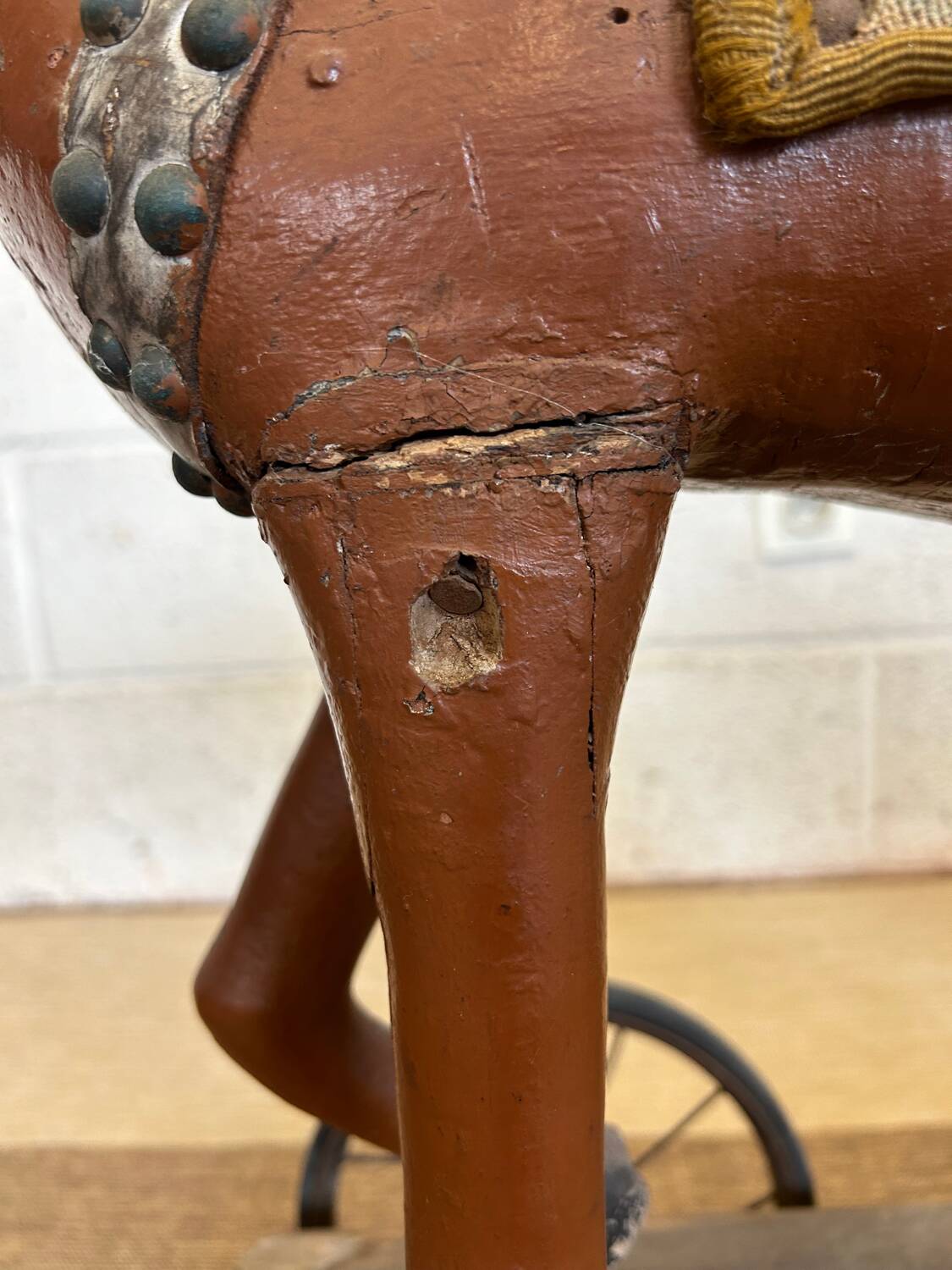 Very old pulling horse popular art