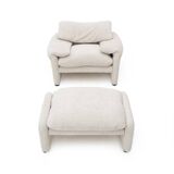 Maralunga armchair and ottoman set by Vico Magistretti for Cassina, 1970s.