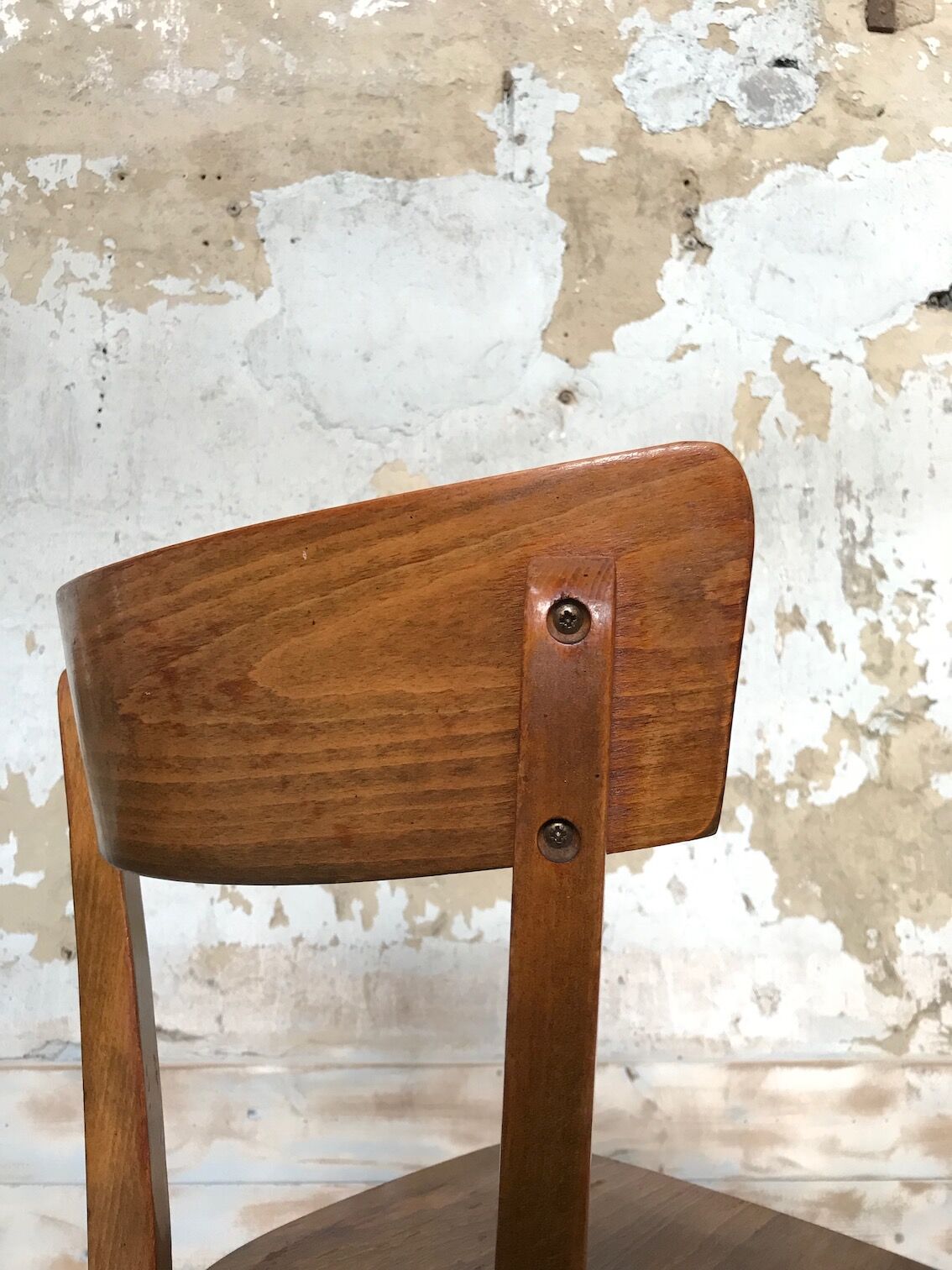 Lot of 16 bistro chairs