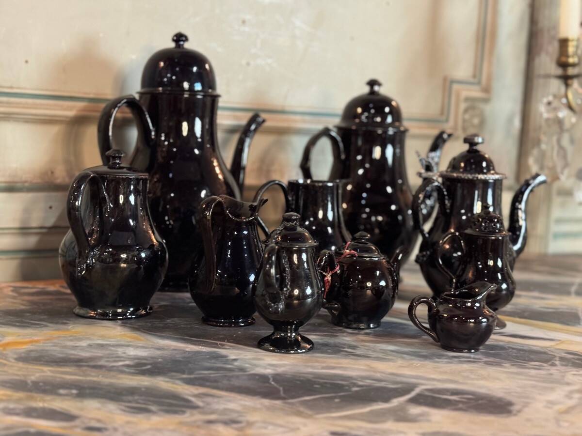 Lot de terres noires de Namur, XVIIIème siècle
