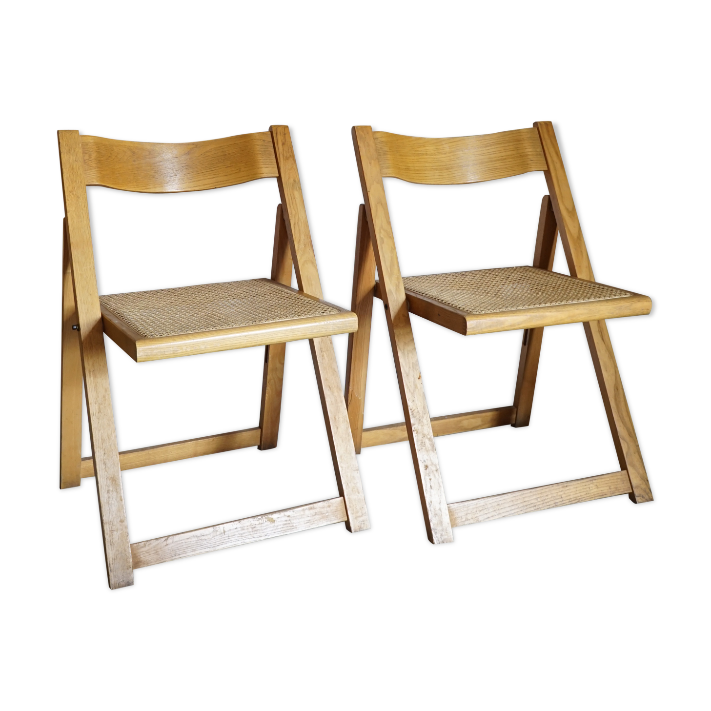 Canney folding chairs