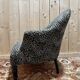 Fauteuil crapaud Napoléon III en velours léopard